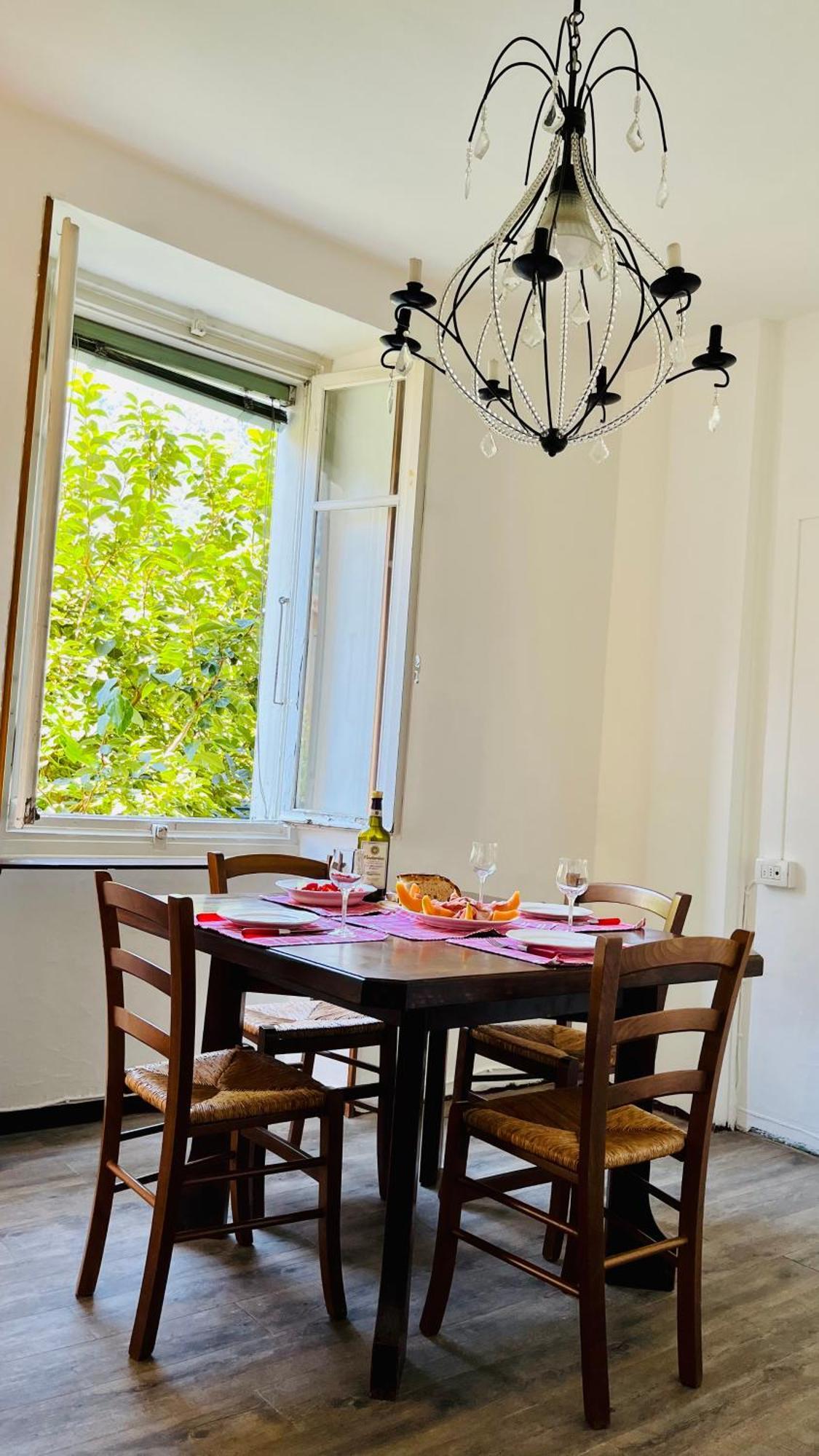 Antica Casa Storica Con Giardino Apartment Domodossola Exterior photo
