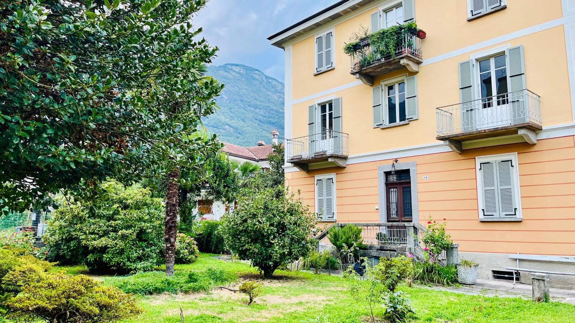 Antica Casa Storica Con Giardino Apartment Domodossola Exterior photo